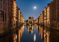 Domy przy kanale w Hamburgu