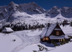 Polska, Góry, Tatry, Dolina Zielona Gąsienicowa, Zima, Domy, Drzewa