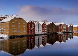 Miasto Trondheim, Norwegia, Domy, Rzeka Nidelva