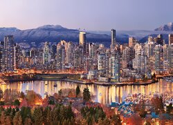 Kanada, Miasto, Vancouver, Góry, Budynki, Drapacze chmur, Rzeka, Drzewa
