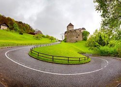 Droga do zamku w Vaduz