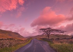 Droga z Ambleside ku przełęczy Kirkstone na obszasze Lake District