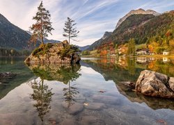 Góry, Jezioro Hintersee, Skały, Drzewa, Domy, Gmina Berchtesgaden, Bawaria, Niemcy