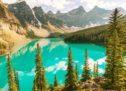 Kanada, Prowincja Alberta, Park Narodowy Banff, Jezioro Moraine, Dolina Dziesięciu Szczytów, Drzewa, Góry