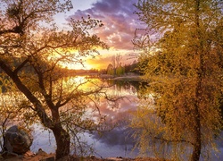 Jesień, Rzeka, Drzewa, Zachód słońca