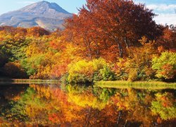 Jesień, Góra, Mount Chokai, Wulkan, Kolorowe, Drzewa, Staw, Zenjin pond, Odbicie, Yurihonjo, Akita, Japonia