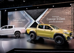 Dwa auta Mercedes-Benz X-Class Pickup Concept rocznik 2017