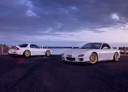 Dwa, Samochody, Mazda RX-7 FD