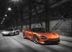 Dwa samochody McLaren 720S