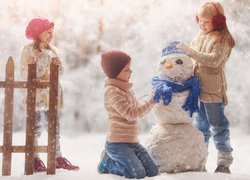 Zima, Śnieg, Dzieci, Bałwan, Ogrodzenie