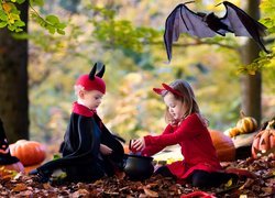 Dzieci przebrane na Halloween