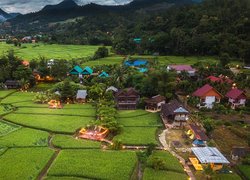 Tajlandia, Prowincja Mae Hong Son, Miejscowość, Mae La Noi, Domy, Pola, Góry, Lasy, Drzewa