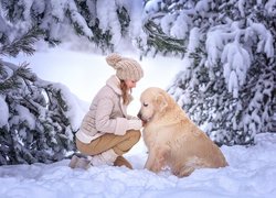 Zima, Drzewa, Śnieg, Dziewczynka, Pies, Golden retriever