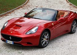 Czerwone, Ferrari California, Kabriolet