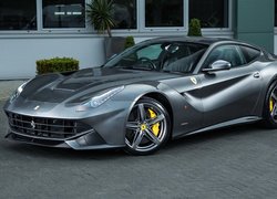 Ferrari F12berlinetta, Coupe, Barwa Grigio Silverstone, 2012