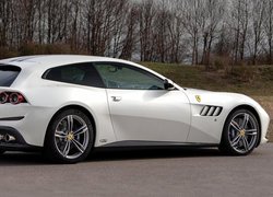 Ferrari GTC4Lusso The White Spider