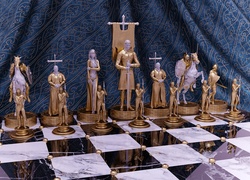 Figury szachowe rozstawione na planszy