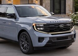 Ford Expedition, Przód, Bok