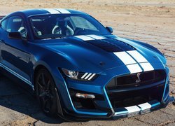 Ford Mustang Shelby GT500 przodem