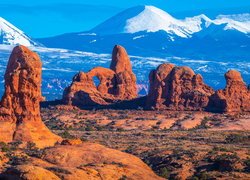 Formacje skalne, Skała, Turret Arch, Góry, La Sal Mountains, Park Narodowy Arches, Stan Utah, Stany Zjednoczone