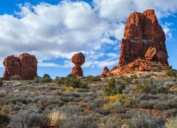 Formacje skalne Balanced Rock w Utah