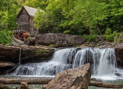 Las, Rzeka, Skały, Młyn wodny, Glade Creek Grist Mill, Park Babcock State, Wirginia Zachodnia, Stany Zjednoczone