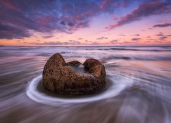 Nowa Zelandia, Region Otago, Plaża Moeraki Boulders Beach, Ocean Spokojny, Morze, Głaz Moeraki