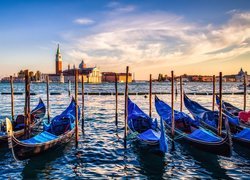 Włochy, Wenecja, Cieśnina Canal Grande, Gondole, Łodzie, Bazylika San Giorgio Maggiore, Chmury