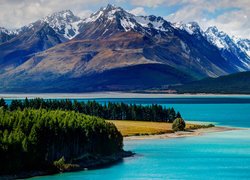 Góra Cooka i jezioro Pukaki w Nowej Zelandii