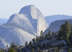 Góra Half Dome w w Parku Narodowym Yosemite w stanie Kalifornia