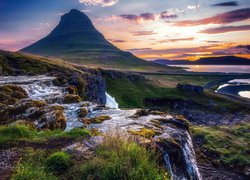 Góra Kirkjufell, Rzeka, Wodospad Kirkjufellsfoss, Wchód słońca, Półwysep Snaefellsnes, Islandia
