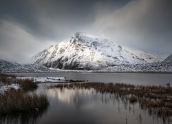 Góra Pen yr Ole Wen, Zima, Jezioro, Park Narodowy Snowdonia, Walia