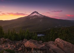 Góry Kaskadowe, Góra Tolmie Peak, Park Narodowy Mount Rainier, Jezioro, Drzewa, Las, Skały, Stan Waszyngton, Stany Zjednoczone