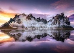 Islandia, Ośnieżona, Góra Vestrahorn, Morze, Odbicie, Zachód słońca