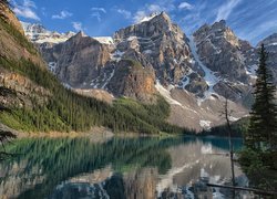 Kanada, Alberta, Park Narodowy Banff, Jezioro, Moraine Lake, Góry, Canadian Rockies, Las, Drzewa