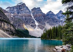 Góry, Las, Świerki, Jezioro Moraine, Park Narodowy Banff, Kanada