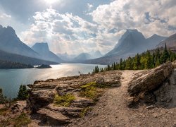 Jezioro, Saint Mary Lake, Góry, Park Narodowy Glacier, Montana, Stany Zjednoczone