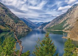 Jezioro, Seton Lake, Góry Nadbrzeżne, Drzewa, Niebo, Lillooet, Kolumbia Brytyjska, Kanada