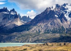 Góry Cordillera del Paine, Park Narodowy Torres del Paine, Jezioro Pehoe, Patagonia, Chile