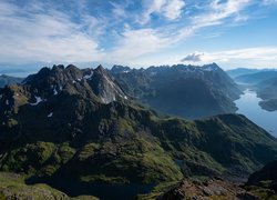 Norwegia, Wyspa Senja, Góry, Fiord Mefjorden