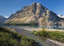 Góry, Jezioro, Bow Lake, Roślinność, Park Narodowy Banff, Prowincja Alberta, Kanada
