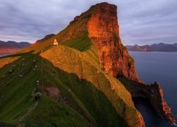 Góry na wyspie Kalsoy