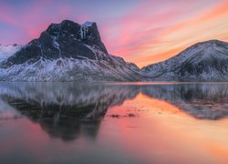 Morze, Góry, Zima, Zachód słońca, Wyspa Senja, Norwegia