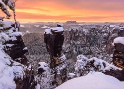 Zima, Skały, Góry Połabskie, Śnieg, Zachód słońca, Park Narodowy Saskiej Szwajcarii, Niemcy