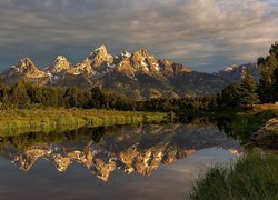 Park Narodowy Grand Teton, Jezioro, Drzewa, Góry, Teton Range, Odbicie, Stan Wyoming, Stany Zjednoczone