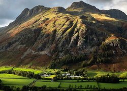 Góry, Dolina, Great Langdale, Park Narodowy Lake District, Anglia