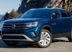 Granatowy Volkswagen Atlas Cross Sport