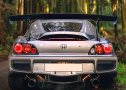 Honda S2000, Tył