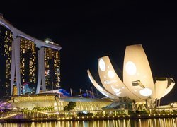 Singapur, Hotel Marina Bay Sands, Zatoka Marina Bay, ArtScience Museum, Muzeum Sztuki i Nauki, Noc, Oświetlenie, Woda