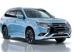 Hybrydowy Mitsubishi Outlander PHEV rocznik 2015